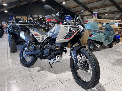 Benelli BKX 300 