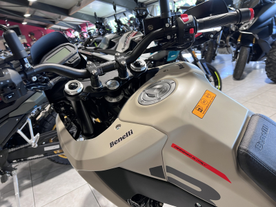 Benelli BKX 300 