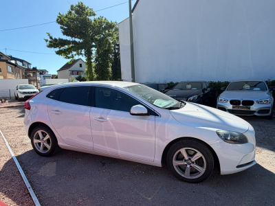 Volvo V40 Momentum