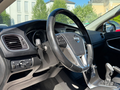 Volvo V40 Momentum