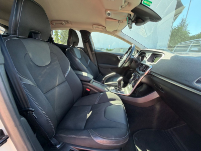 Volvo V40 Momentum