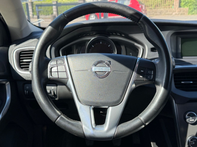 Volvo V40 Momentum