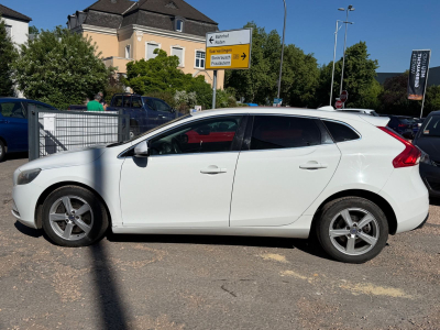 Volvo V40 Momentum