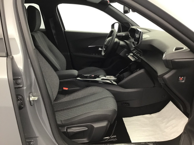 Peugeot 2008 Hybrid 145 e-DCS6 Allure