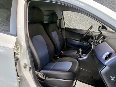 Hyundai i10 1.0 AUTO CLIM NAVI