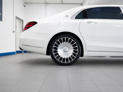 Maybach S560 Limousine 4Matic-PANO/BURMESTER/MASSAGE/DVD/Voll