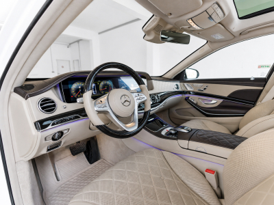 Maybach S560 Limousine 4Matic-PANO/BURMESTER/MASSAGE/DVD/Voll