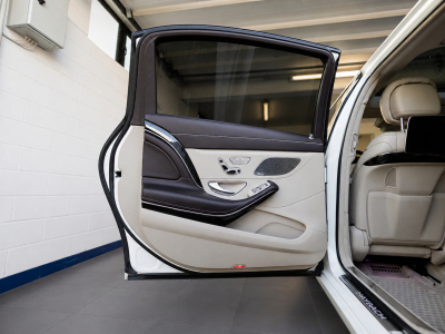 Maybach S560 Limousine 4Matic-PANO/BURMESTER/MASSAGE/DVD/Voll
