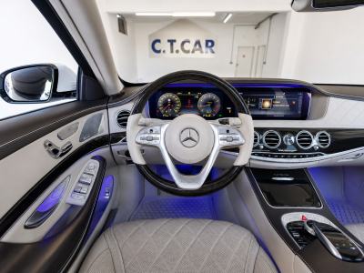 Maybach S560 Limousine 4Matic-PANO/BURMESTER/MASSAGE/DVD/Voll