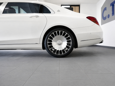 Maybach S560 Limousine 4Matic-PANO/BURMESTER/MASSAGE/DVD/Voll