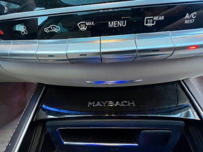 Maybach S560 Limousine 4Matic-PANO/BURMESTER/MASSAGE/DVD/Voll