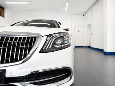 Maybach S560 Limousine 4Matic-PANO/BURMESTER/MASSAGE/DVD/Voll