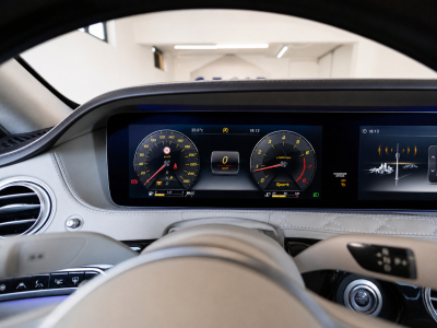 Maybach S560 Limousine 4Matic-PANO/BURMESTER/MASSAGE/DVD/Voll