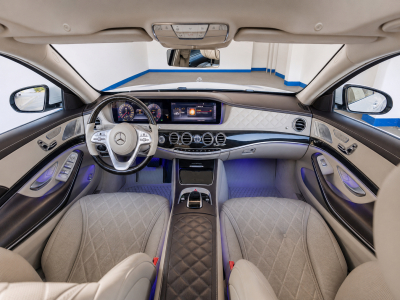 Maybach S560 Limousine 4Matic-PANO/BURMESTER/MASSAGE/DVD/Voll