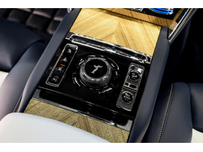 Rolls-Royce Cullinan 6.75 V12 - Midnight Sapphire