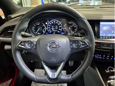 Opel Insignia 2.0 BITURBO D GSI 4X4 Schalensportsitze HEAD UP BOSE PANO CUIR NAVI