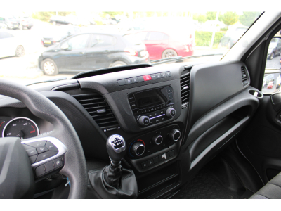 Iveco Daily 35S14, 1 HAND, CAMERA, BLUETOOTH,