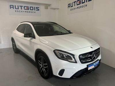 Mercedes-Benz GLA 180 1.6i 245G