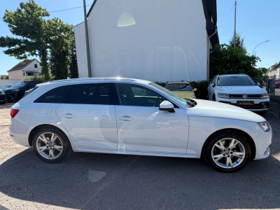 Audi A4 Avant sport 150 PS