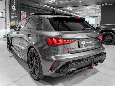 Audi RS3 2.5 TFSI SPORTBACK QUATTRO/ GARANTIE 5/Pano/19/360°/SONOS/SCHALE S