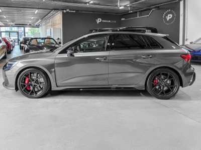Audi RS3 2.5 TFSI SPORTBACK QUATTRO/ GARANTIE 5/Pano/19/360°/SONOS/SCHALE S