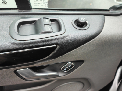 Ford Transit Custom 2.0 TDCI BOITE AUTO 3PLACES CAMERA CARPLAY CRUISE ATTELAGE