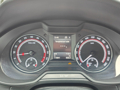 Skoda Octavia Combi RS 2.0 TDI DSG 4X4 CARPLAY GPS SIEGES CHAUFF