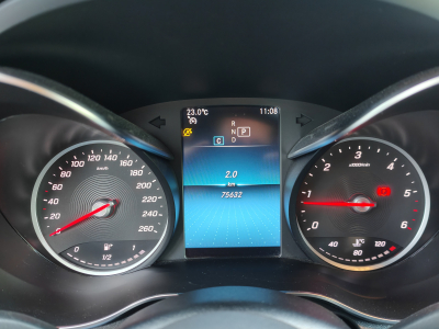 Mercedes-Benz GLC 220 GLC 220d 4MATIC PACK AMG CARPLAY SUSPENSION PNEU CAMERA 360