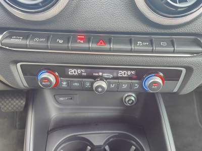 Audi A3 30 TDI AMBITION GPS CARPLAY CLIM AUTO APS AV/AR
