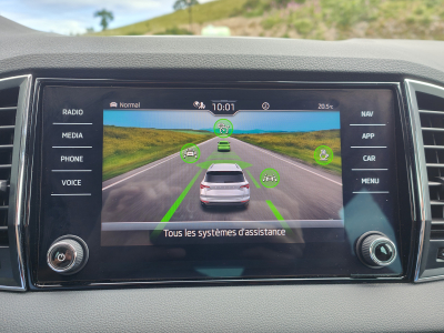 Skoda Karoq 2.0 TDI DSG CARPLAY GPS CAMERA ATTELAGE