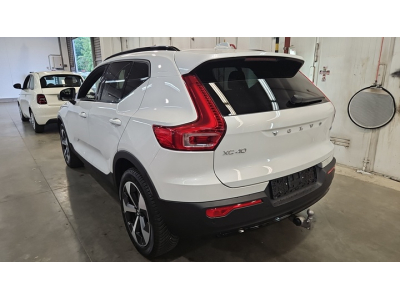 Volvo XC40 B3 Plus Dark DCT