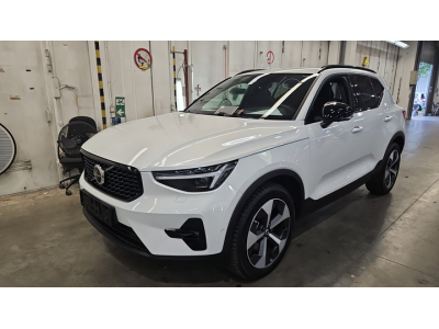 Volvo XC40 B3 Plus Dark DCT