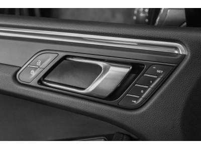 Porsche Macan III T