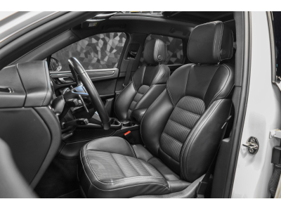 Porsche Macan III T