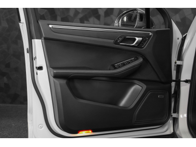 Porsche Macan III T