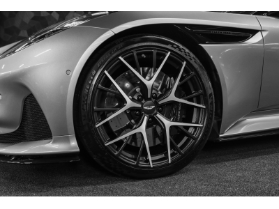 Aston Martin DB12 V8 Twin Turbo - ALUMINITE SILVER