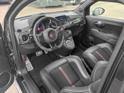 Abarth 695 695 70° ANNIVERSARIO /CARBON/ KONI/ BREMBO/ RECORD MONZAAPPLE CAR PLAY