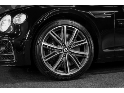 Bentley Flying Spur V8