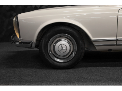 Mercedes-Benz SL 250 PAGODE - 1967 / Boîte manuelle 5 vitesses