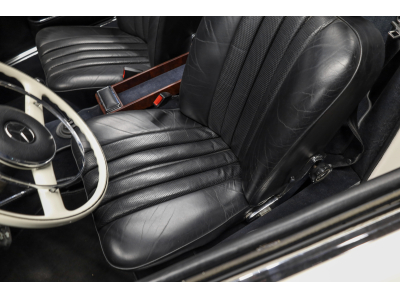 Mercedes-Benz SL 250 PAGODE - 1967 / Boîte manuelle 5 vitesses