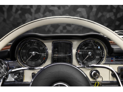 Mercedes-Benz SL 250 PAGODE - 1967 / Boîte manuelle 5 vitesses