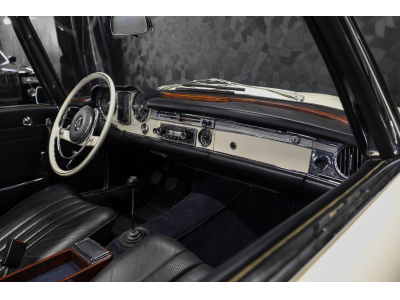 Mercedes-Benz SL 250 PAGODE - 1967 / Boîte manuelle 5 vitesses