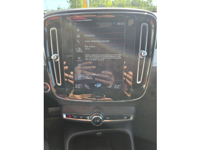 Volvo XC40 XC 40 D4 AWD PANO,HARMAN/K,360GRAD,ACC,1.HD,SH