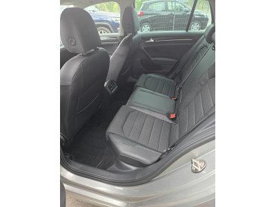 Volkswagen Golf 2.0 TDI BlueMotion DSG Highline