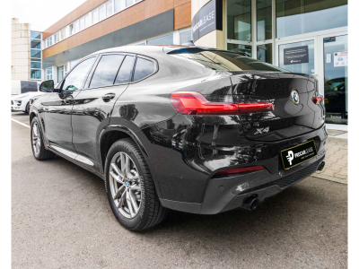 BMW X4 xDrive 20d/ 4WD /M PAKET/NAVI /LED/19/360°/KEYLESS
