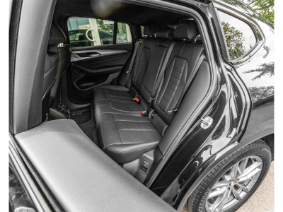 BMW X4 xDrive 20d/ 4WD /M PAKET/NAVI /LED/19/360°/KEYLESS