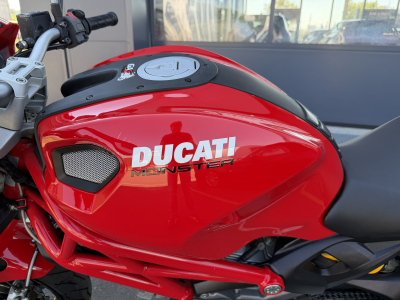 Ducati Monster 696 