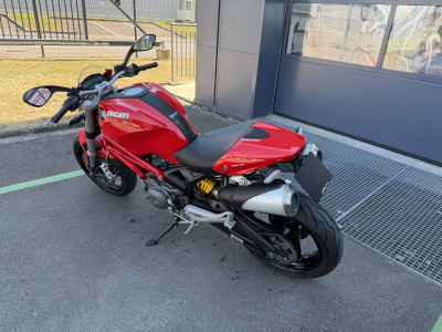 Ducati Monster 696 