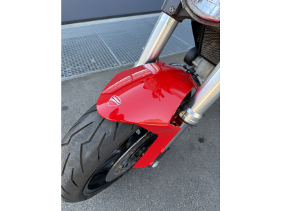 Ducati Monster 696 