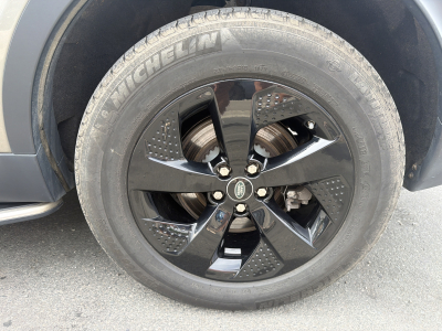 Land-Rover Discovery Sport P300e HYBRIDE SE AWD PHEV AUT.